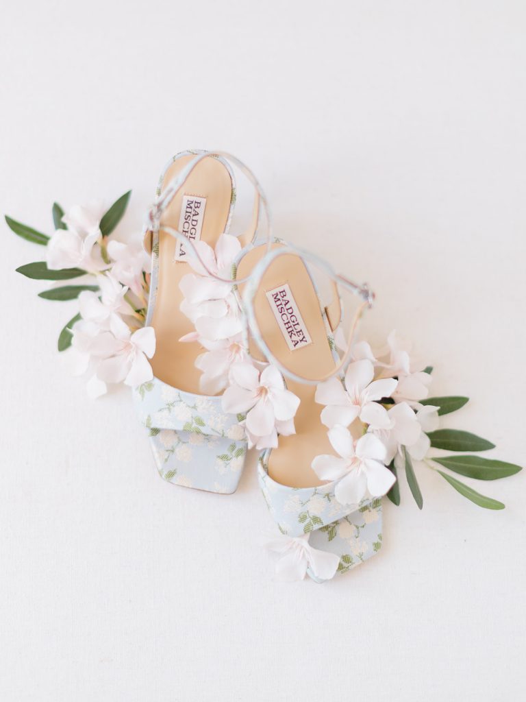 Chaussure de mariée fleurie