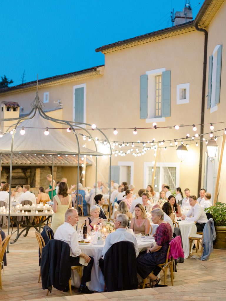 Diner de mariage au château les Crostes