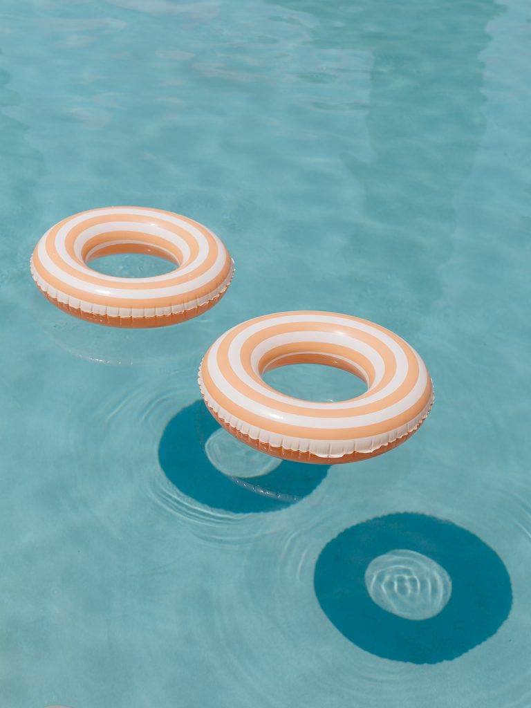 Pool party