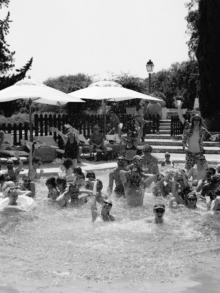 Pool party du lendemain de mariage