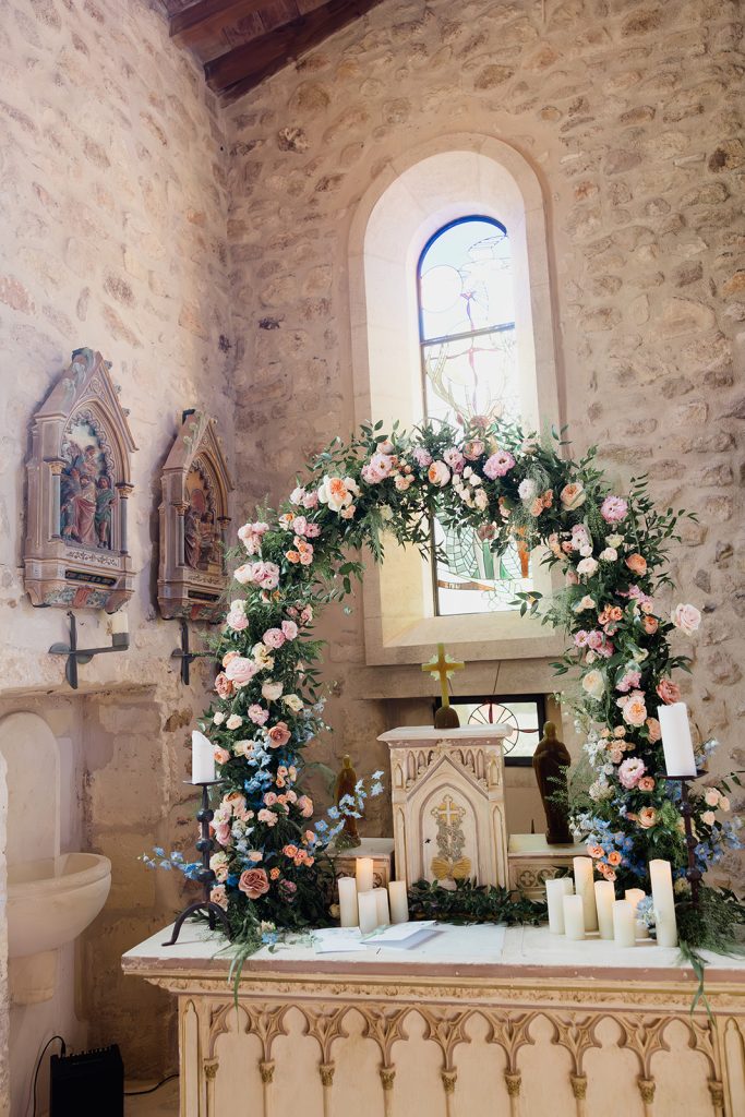 Arche autel d'église