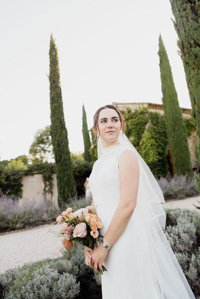 Mariée et son bouquet