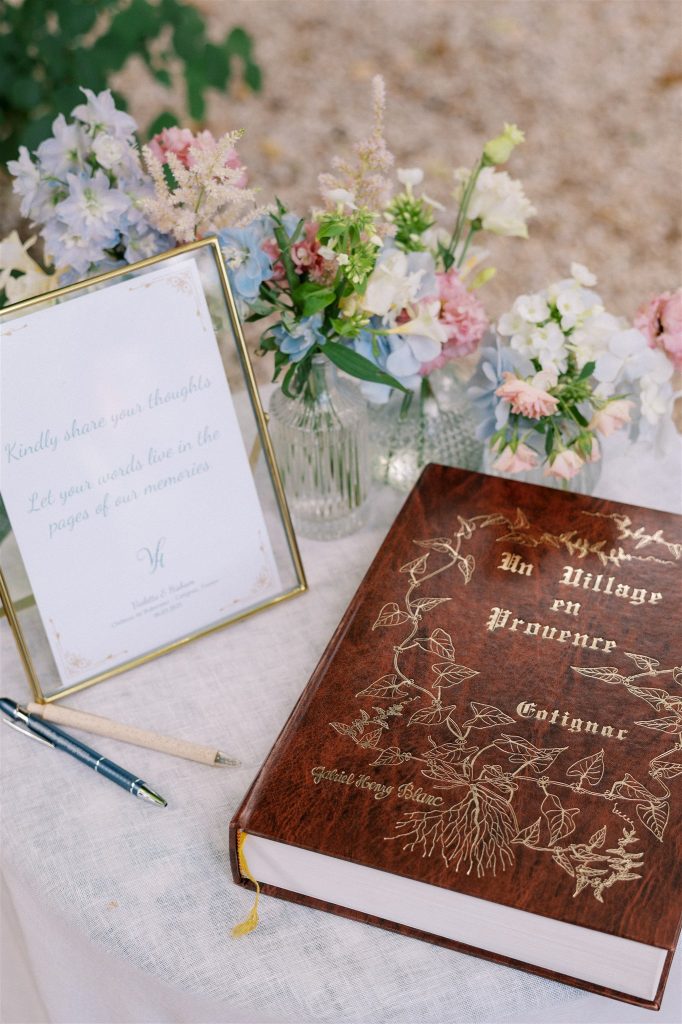 Un vrai livre comme livre d'or de mariage